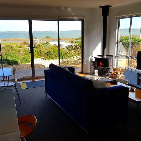 Coorong Waterfront Retreat Villa Meningie Exteriör bild