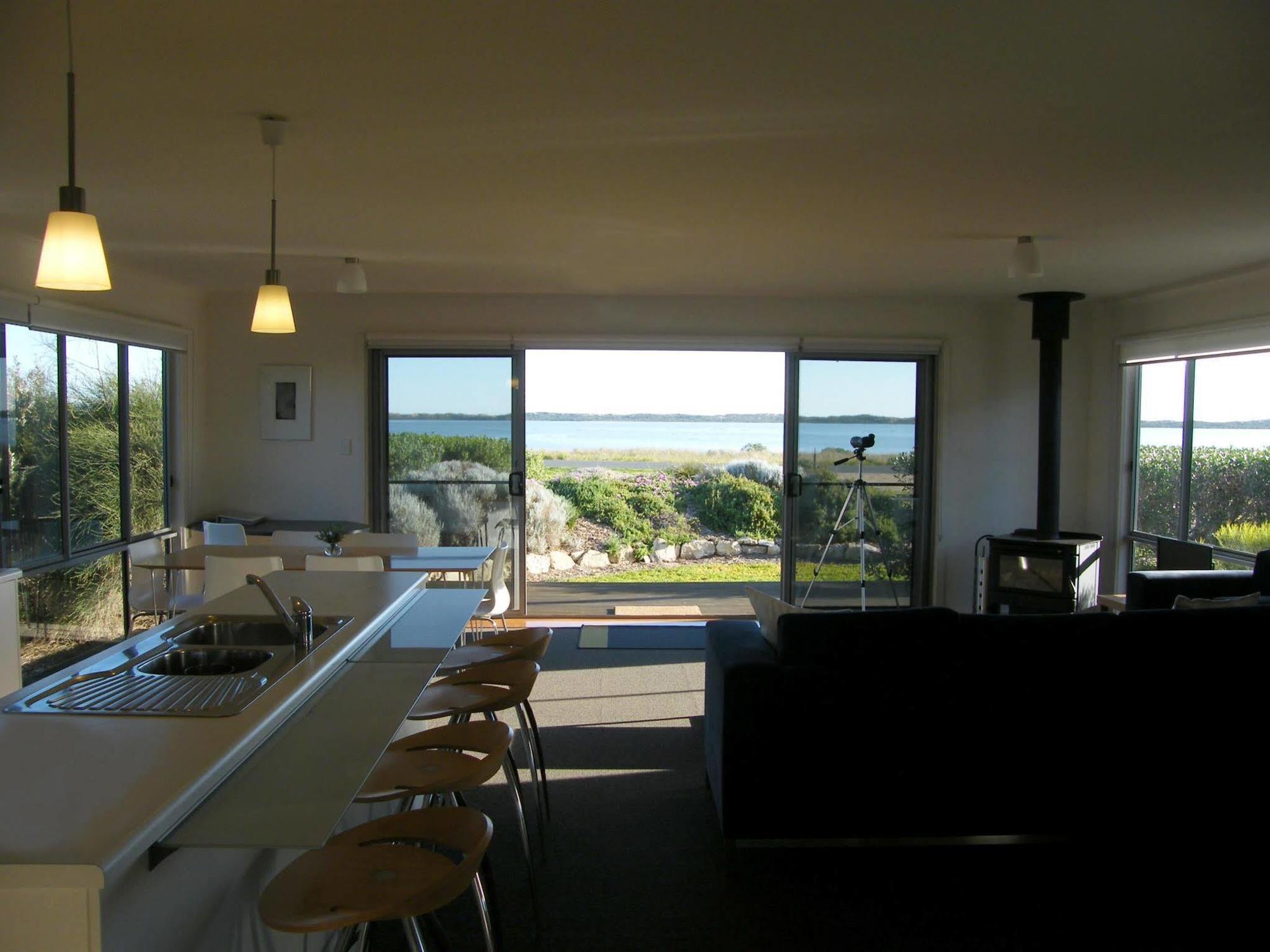 Coorong Waterfront Retreat Villa Meningie Exteriör bild