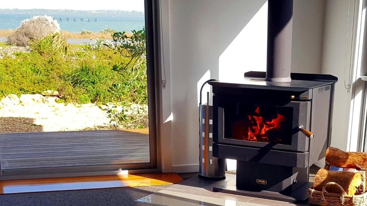 Coorong Waterfront Retreat Villa Meningie Exteriör bild